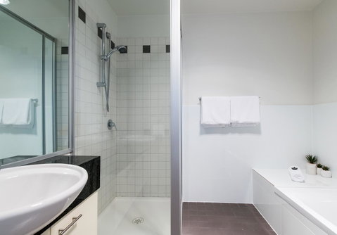 Sullivans Cove Apartments - Accommodation Main Beach 35