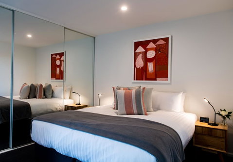 Sullivans Cove Apartments - Accommodation Main Beach 38