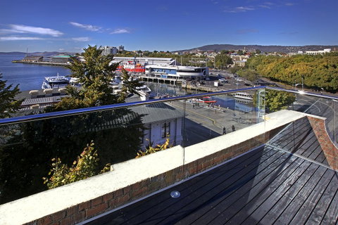 Sullivans Cove Apartments - Accommodation Main Beach 39
