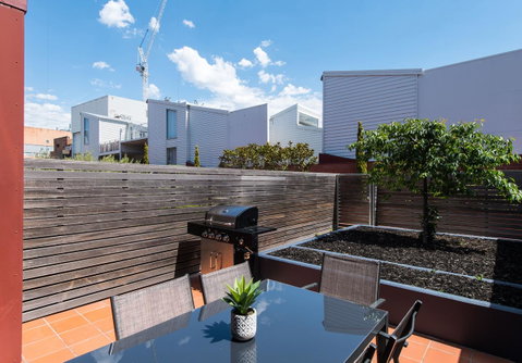Sullivans Cove Apartments - Accommodation Main Beach 36