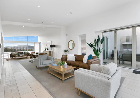 Sullivans Cove Apartments - Accommodation Main Beach 7