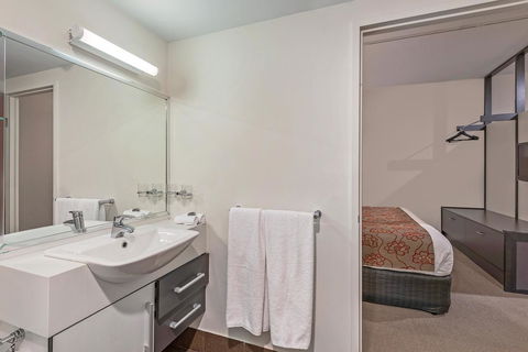 Mantra One Sandy Bay Road - Accommodation Main Beach 21