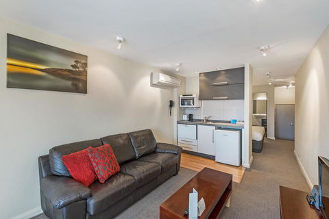 Mantra One Sandy Bay Road - Accommodation Main Beach 30