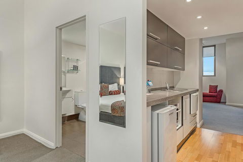 Mantra One Sandy Bay Road - Accommodation Main Beach 9