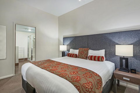 Mantra One Sandy Bay Road - Accommodation Main Beach 2