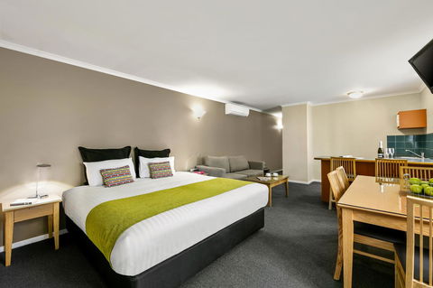 Hobart Waterfront Apartments - Accommodation Main Beach 2