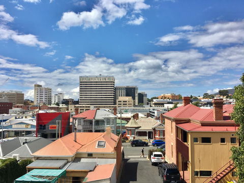 Hobart Inner City Apartment - Accommodation Main Beach 13