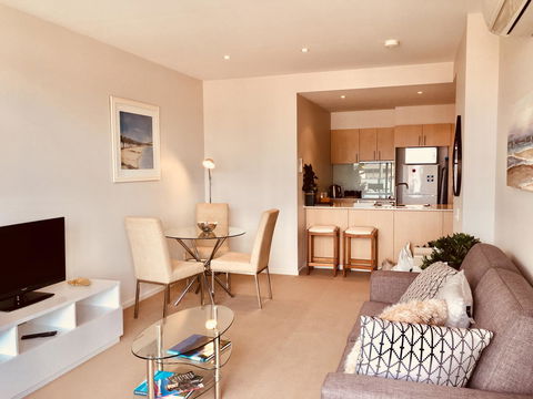 Hobart Inner City Apartment - Accommodation Main Beach 1