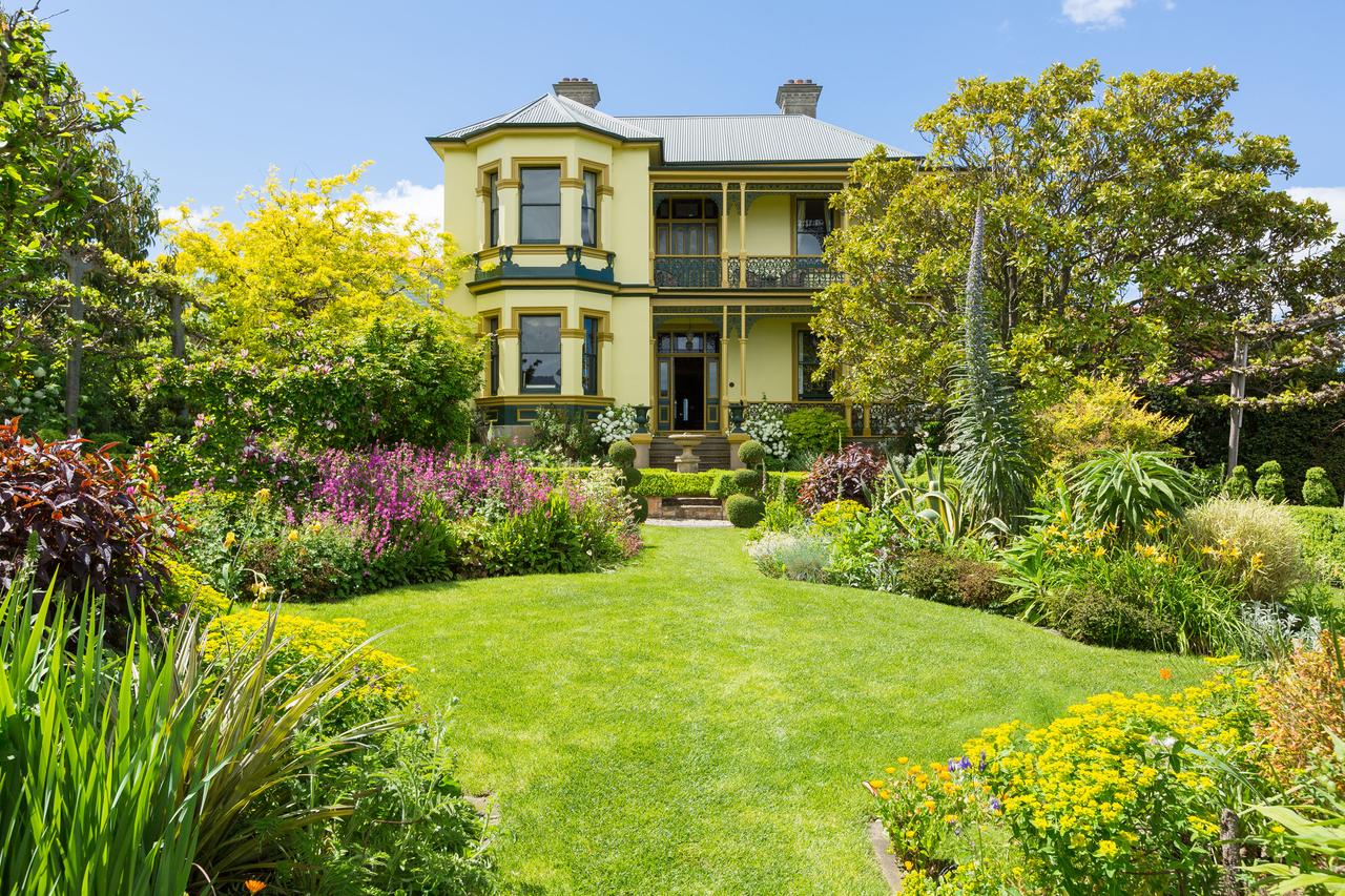 Glebe TAS Accommodation Main Beach