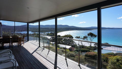 SEA EAGLE COTTAGE Amazing Views Of Bay Of Fires - Accommodation Main Beach 0