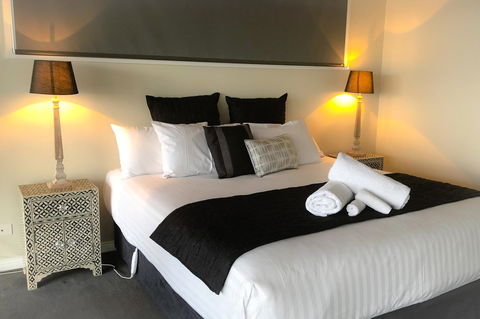 SEA EAGLE COTTAGE Amazing Views Of Bay Of Fires - Accommodation Main Beach 2