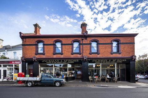 Lenna Of Hobart - Accommodation Main Beach 15