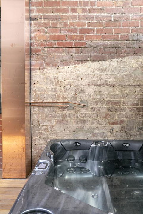 Insomnia On Elizabeth - Accommodation Main Beach 23