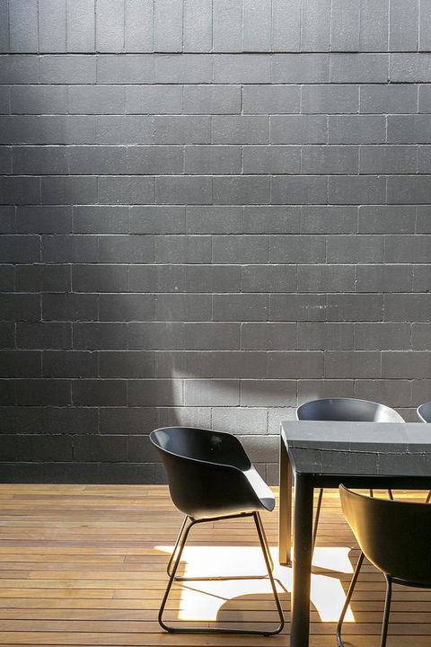 Insomnia On Elizabeth - Accommodation Main Beach 14