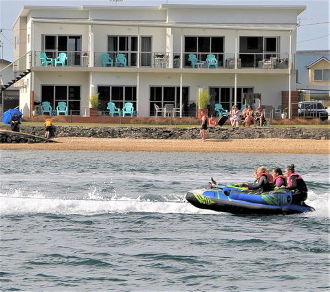 Ulverstone River Edge HolidayApartments - Accommodation Main Beach 11
