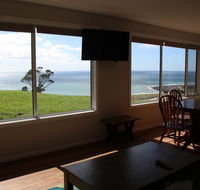 Penguin Seaside Farm - Accommodation Main Beach