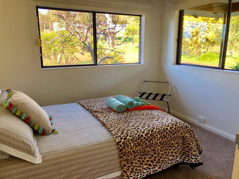 Pipe Clay Cottage - Accommodation Main Beach 7