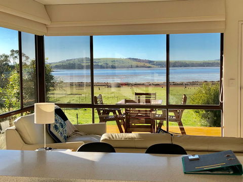 Pipe Clay Cottage - Accommodation Main Beach 5
