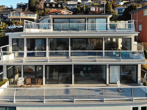 Anchorage Tasmania - Accommodation Main Beach 8