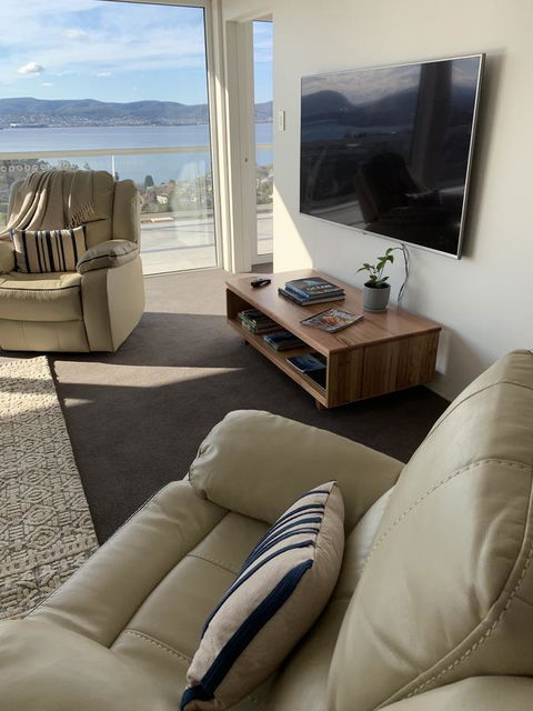 Anchorage Tasmania - Accommodation Main Beach 23