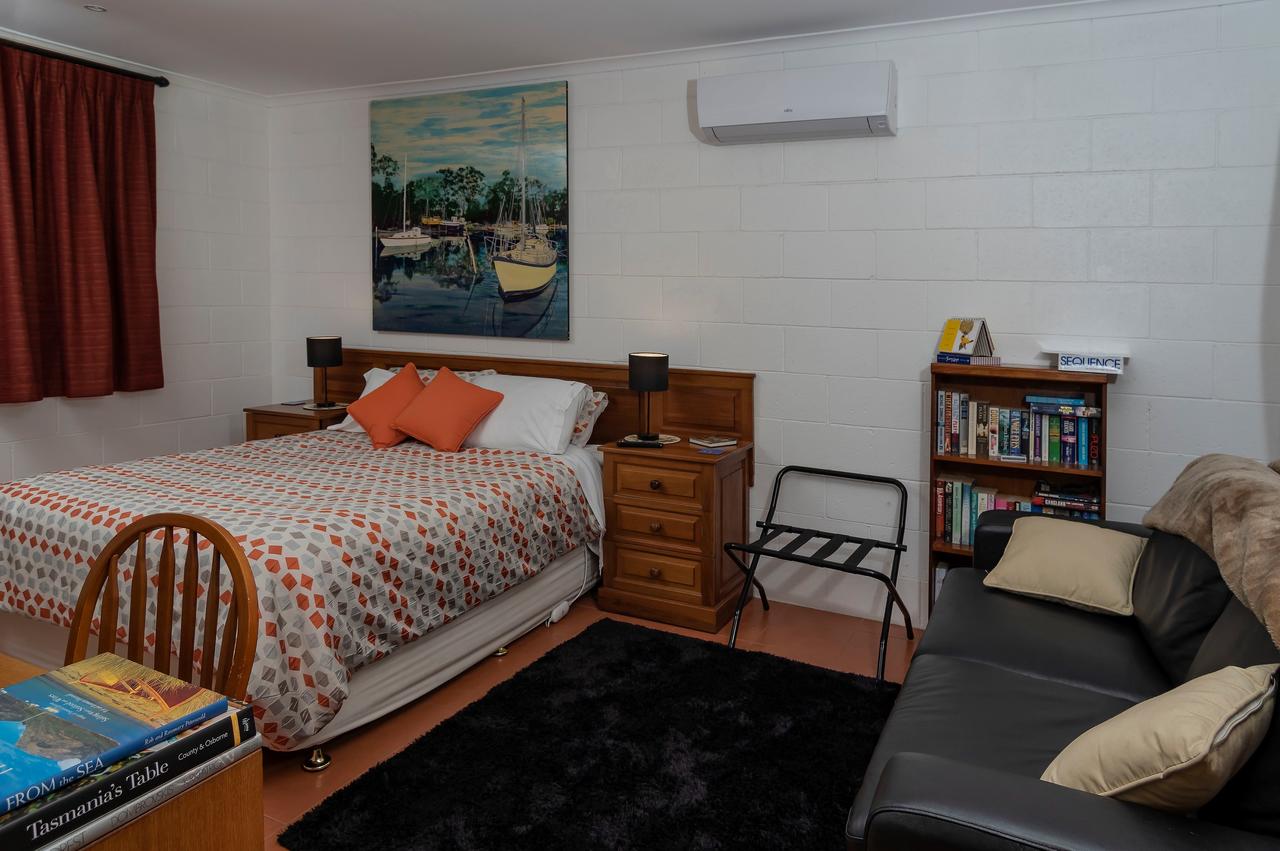Harford TAS Accommodation Main Beach