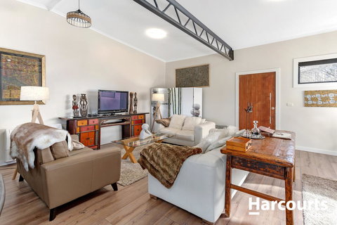 The WeareHouse In Deloraine - Accommodation Main Beach 15