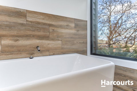 The WeareHouse In Deloraine - Accommodation Main Beach 18