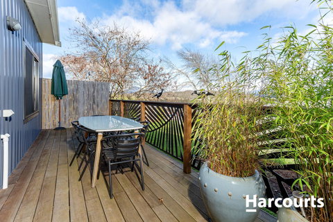 The WeareHouse In Deloraine - Accommodation Main Beach 9