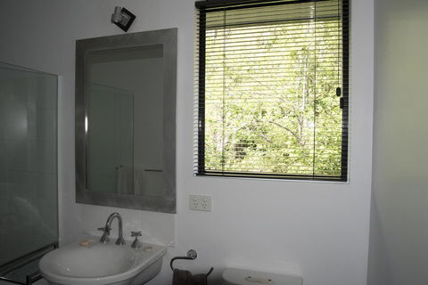 Studioat10 - Accommodation Main Beach 14