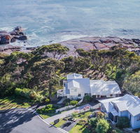 Cod Rock Point - Accommodation Main Beach