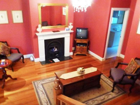 Aldermere Estate Luxury Apartments - Accommodation Main Beach 7