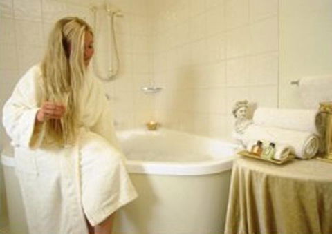 Aldermere Estate Luxury Apartments - Accommodation Main Beach 3