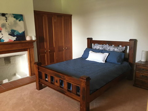 CLAYFIELD HOMESTEAD - Rustic Country Accommodation - Accommodation Main Beach 10