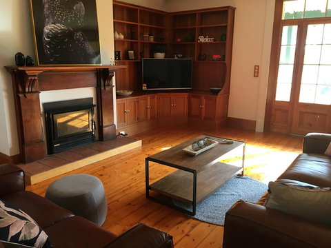 CLAYFIELD HOMESTEAD - Rustic Country Accommodation - Accommodation Main Beach 4