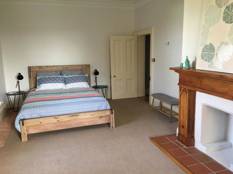 CLAYFIELD HOMESTEAD - Rustic Country Accommodation - Accommodation Main Beach 12