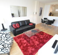 Neutral Bay Self-Contained Modern One-Bedroom Apartment 63BEN - Accommodation Main Beach