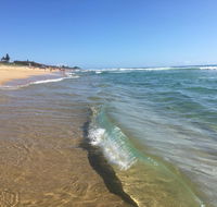 NEW UPMARKET COMFORTABLE 2 Bed 2 Bath OCEAN VIEWS 250m to BUDDINA BEACH - Accommodation Main Beach