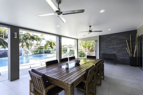 NewPort Dream Quiet Island - No Party - Accommodation Main Beach 2