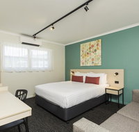 Nightcap At Balaclava Hotel - Accommodation Main Beach
