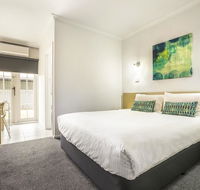 Nightcap at Skyways Hotel - Accommodation Main Beach