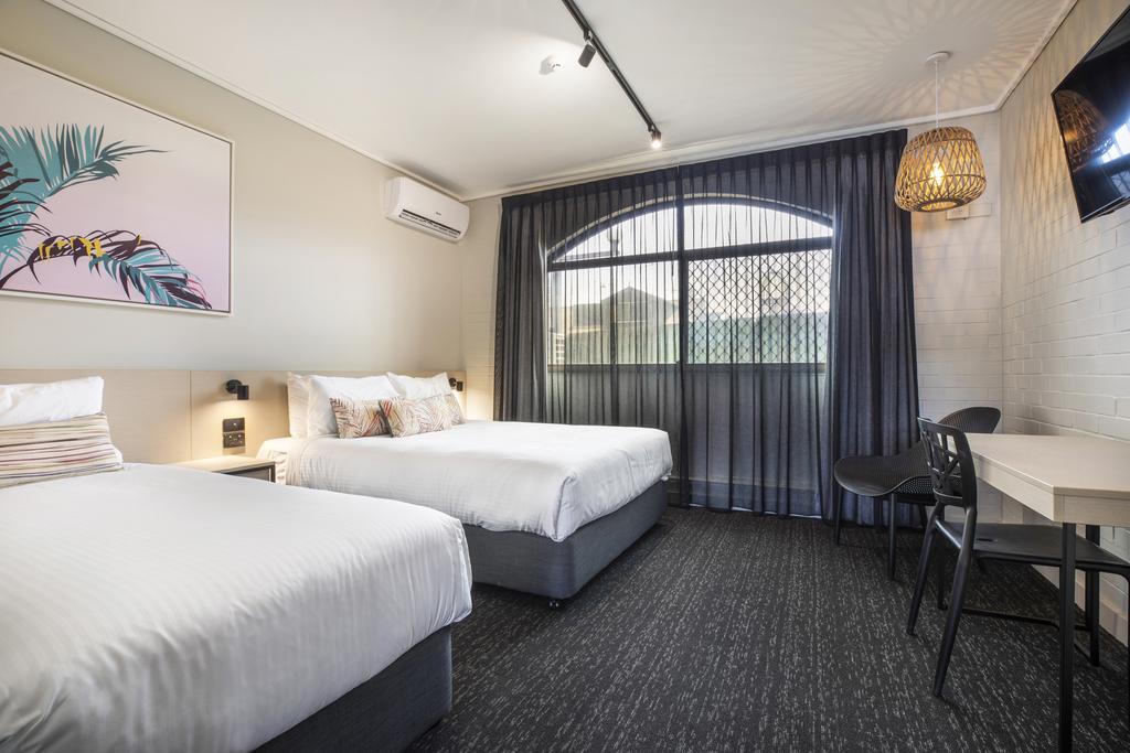 Moorooka QLD Accommodation Main Beach