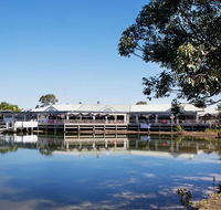 Nightcap at Waterfront Hotel - Accommodation Main Beach