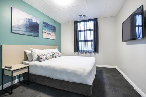 Nightcap At Watermark Glenelg - Accommodation Main Beach 2