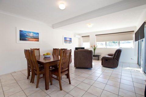North Star Holiday Resort - Accommodation Main Beach 2