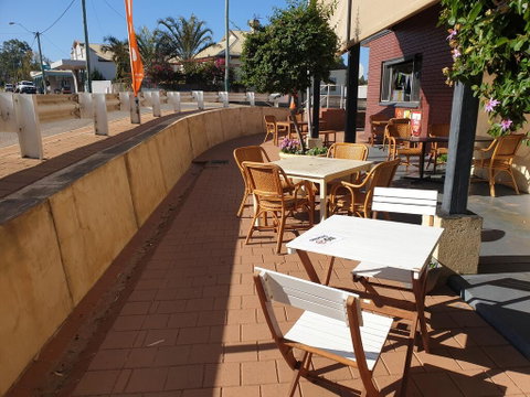 Northampton Motor Hotel - Accommodation Main Beach 2