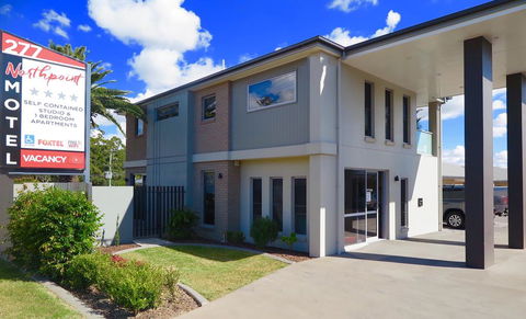 Northpoint Motel Apartments - Accommodation Main Beach 2