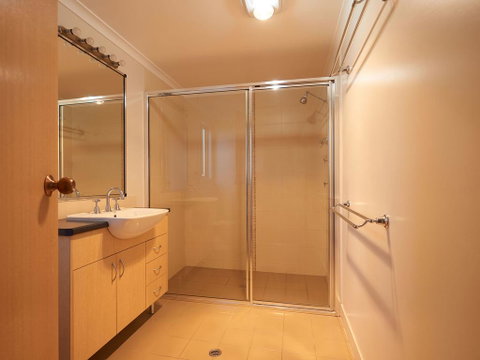 NRMA Bathurst Panorama Holiday Park - Accommodation Main Beach 2