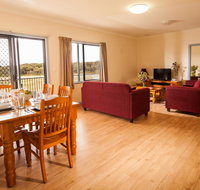 Nutkin Lodge - Accommodation Main Beach