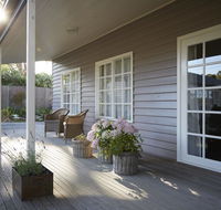 Oak Hill Woodend - Accommodation Main Beach