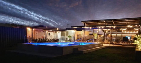 Oasis Newman - Accommodation Main Beach 1